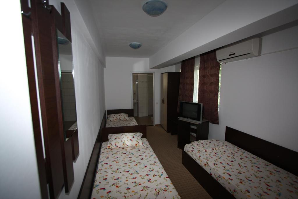 Hotel Basarab Bucarest Chambre photo